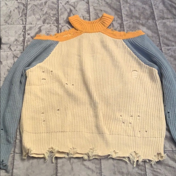 Buckle sweater - Picture 1 of 5